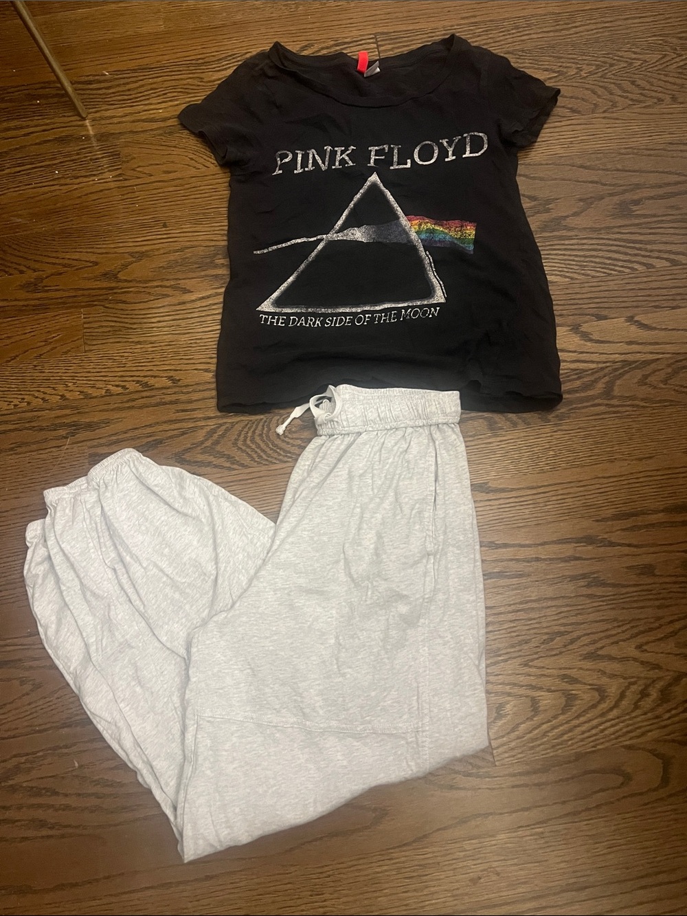 Pink Floyd Black Tee with Prism Rainbow Graphic and Aerie  joggers